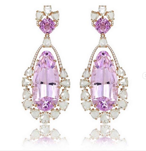 Sutra drop earrings with 75.83 ct. of kunzite and 14.65 ct. of diamonds set in 18k rose gold